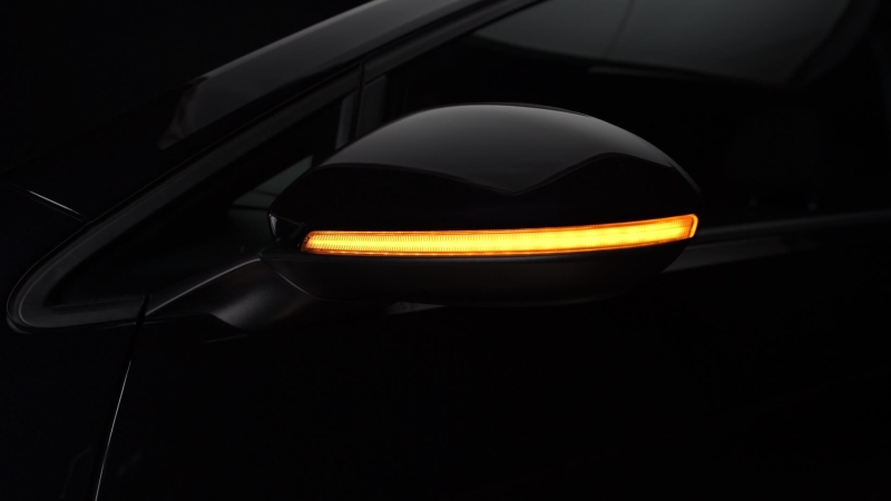 OSRAM Dynamischer LED Spiegelblinker für VW Golf 7 Touran 5T Sportsvan  Laufblinker BLACK-EDITION